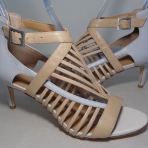 NWOT Calvin‎ Klein CAMELLA Sandstorm Grey Leather Heels Sandals Size 9.5 - Picture 1 of 9